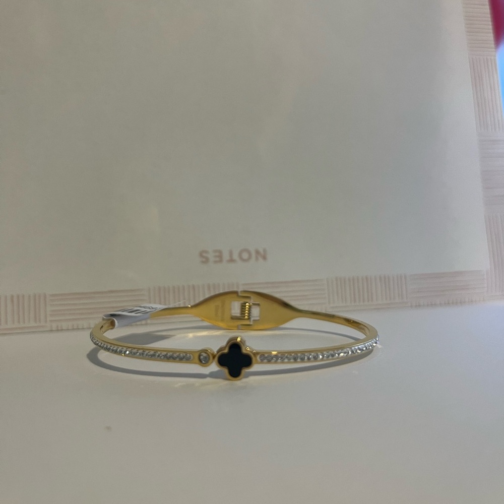 Clover Gold Bracelet